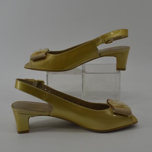 Stuart Weitzman Gold Patent Leather Block Heel Bow Size 6.5 - Picture 3 of 12